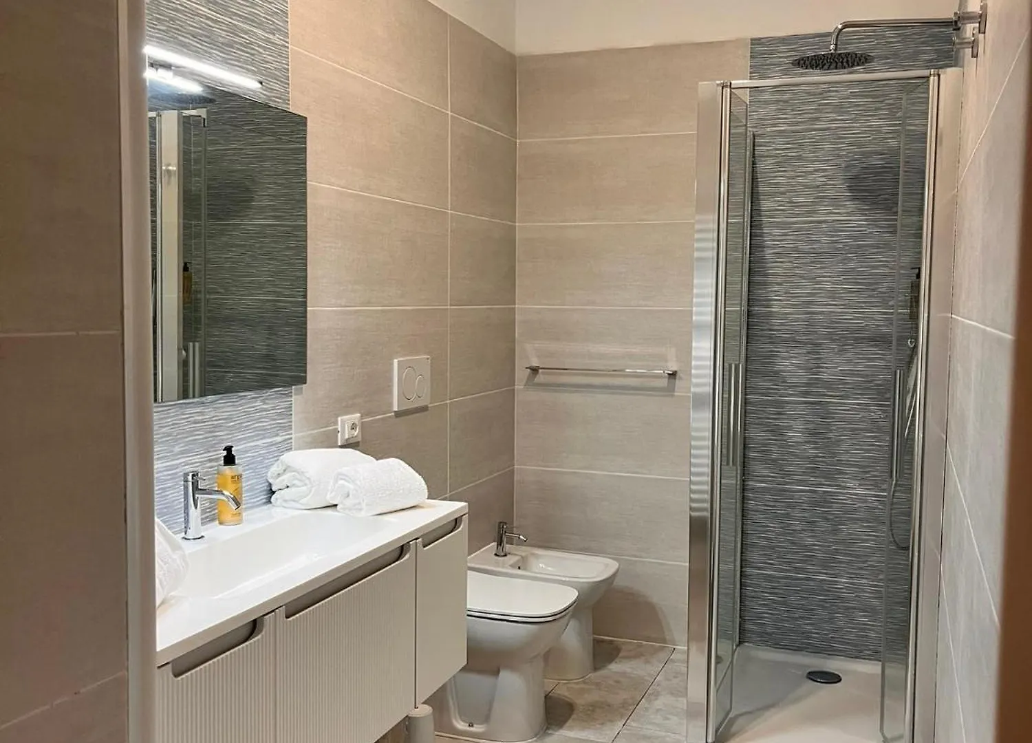 פיזה Trend22 Guest House 0*,  איטליה